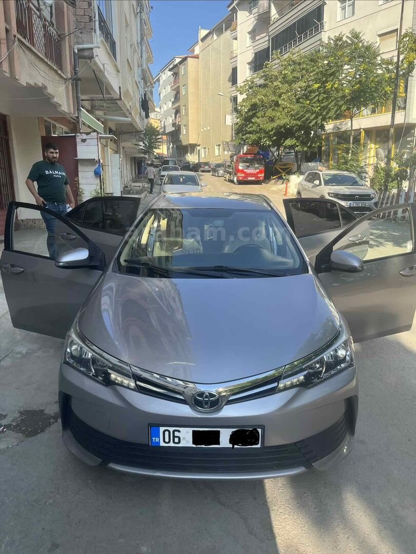 Sahibinden Toyota Corolla 1.33 Life 2017 Model Ankara 57.000 km Gri 1