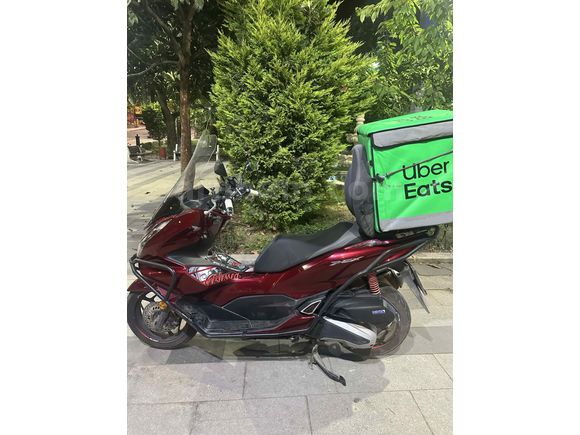 2022 TEMİZ BAKIMLI HONDA PCX125