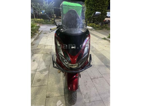 2022 TEMİZ BAKIMLI HONDA PCX125