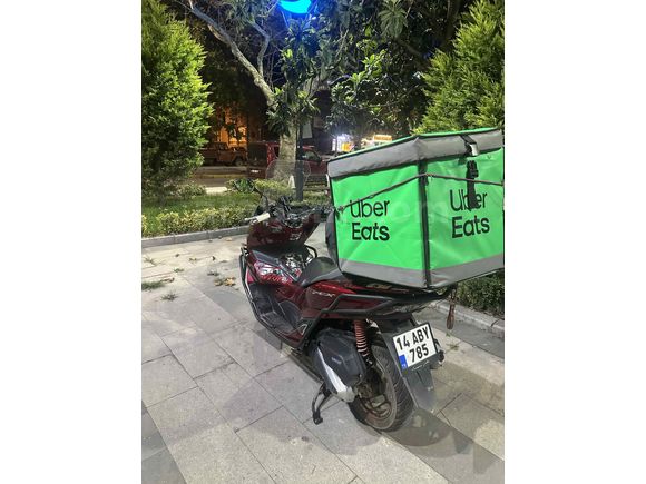 2022 TEMİZ BAKIMLI HONDA PCX125