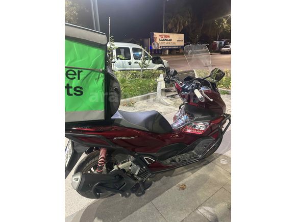 2022 TEMİZ BAKIMLI HONDA PCX125