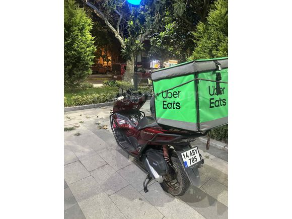 2022 TEMİZ BAKIMLI HONDA PCX125