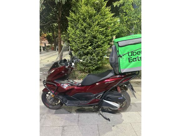 2022 TEMİZ BAKIMLI HONDA PCX125