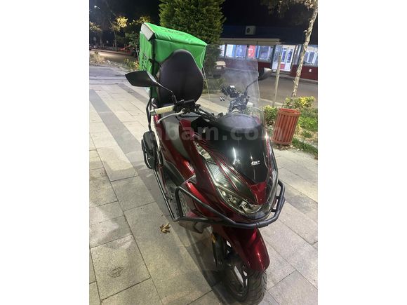 2022 TEMİZ BAKIMLI HONDA PCX125