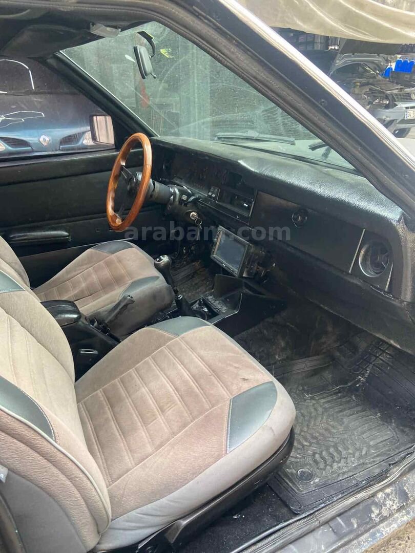 Sahibinden Ford Taunus 2.0 GLS 1986 Model İstanbul 300.000 km Mavi 6