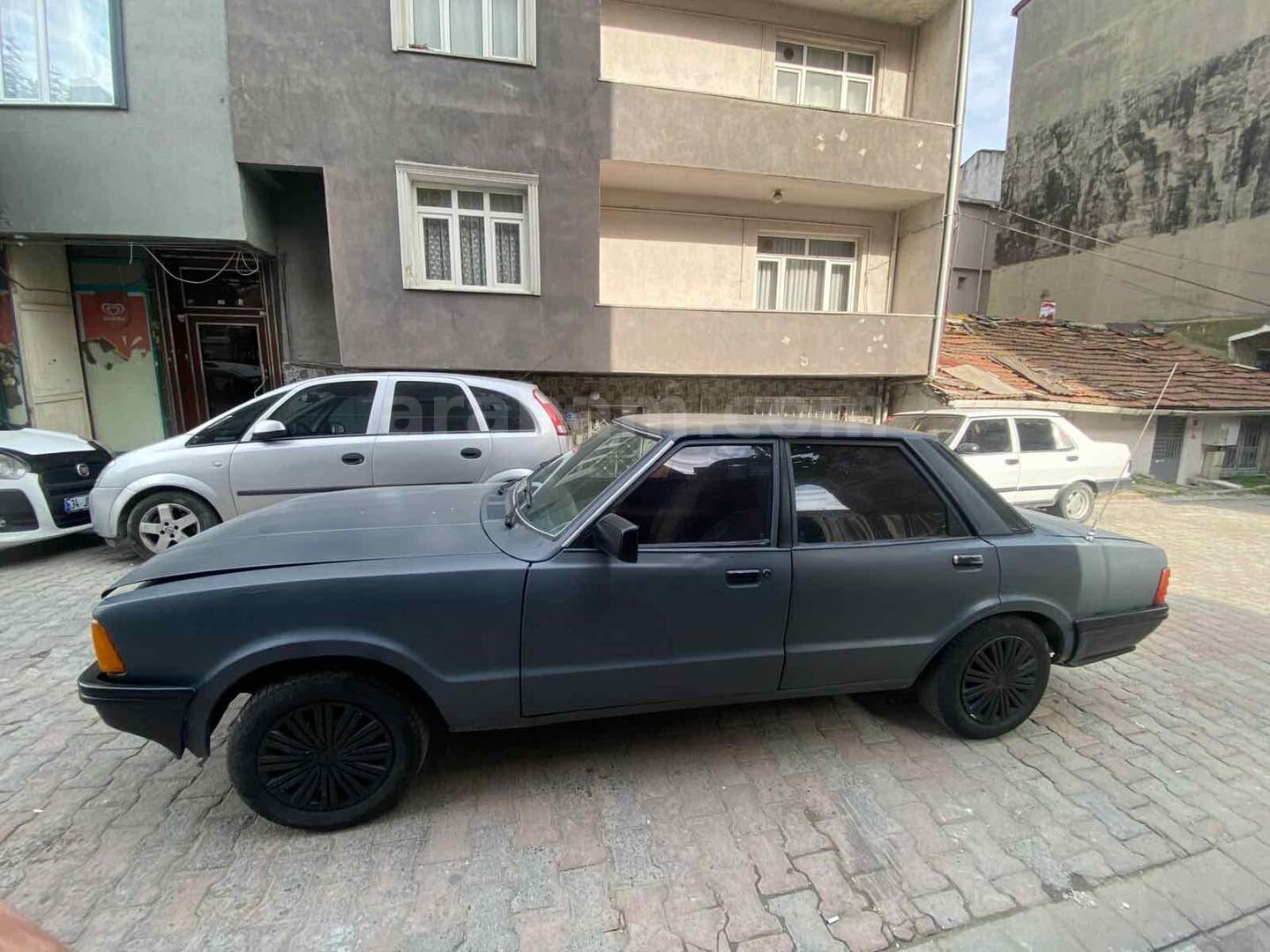 Sahibinden Ford Taunus 2.0 GLS 1986 Model İstanbul 300.000 km Mavi 5