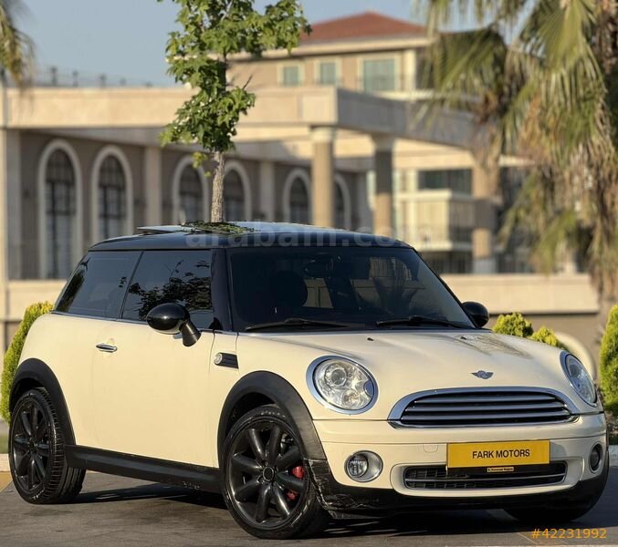Galeriden Mini Cooper 1.6 Türkiye Paketi 2009 Model İstanbul 149.000 km Beyaz