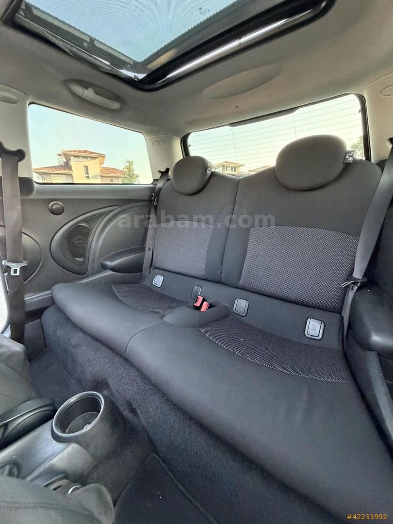 Galeriden Mini Cooper 1.6 Türkiye Paketi 2009 Model İstanbul 149.000 km Beyaz 7
