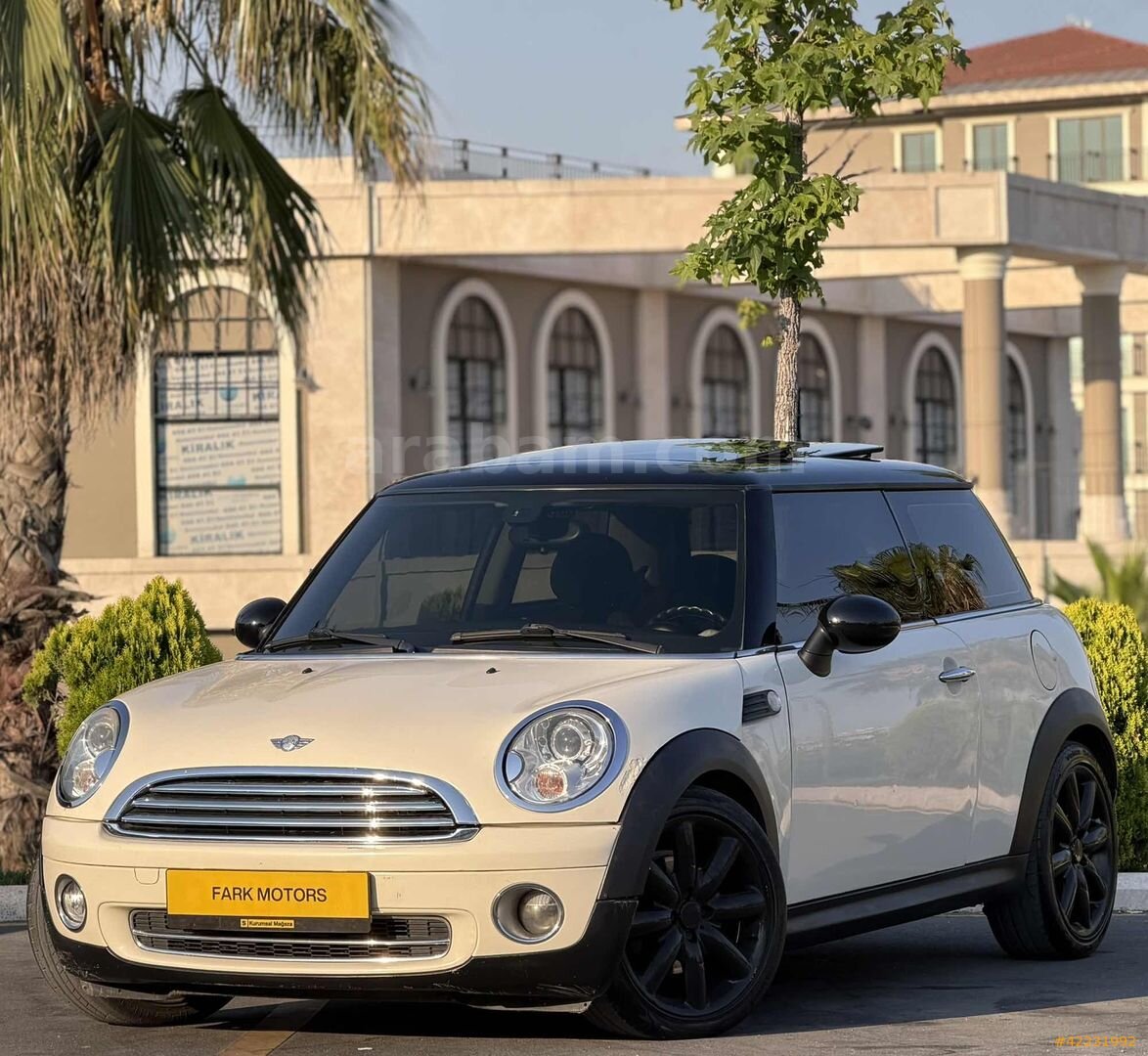 Galeriden Mini Cooper 1.6 Türkiye Paketi 2009 Model İstanbul 149.000 km Beyaz 3