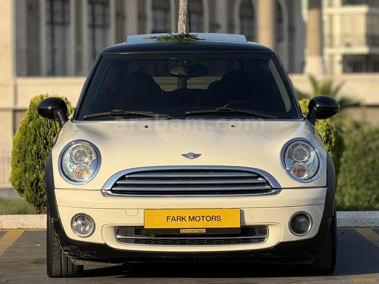 Galeriden Mini Cooper 1.6 Türkiye Paketi 2009 Model İstanbul 149.000 km Beyaz 2