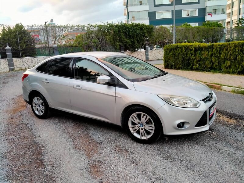 Sahibinden Ford Focus 1.6 TDCi Trend X 2013 Model Mersin 166.000 km Gri (Gümüş)