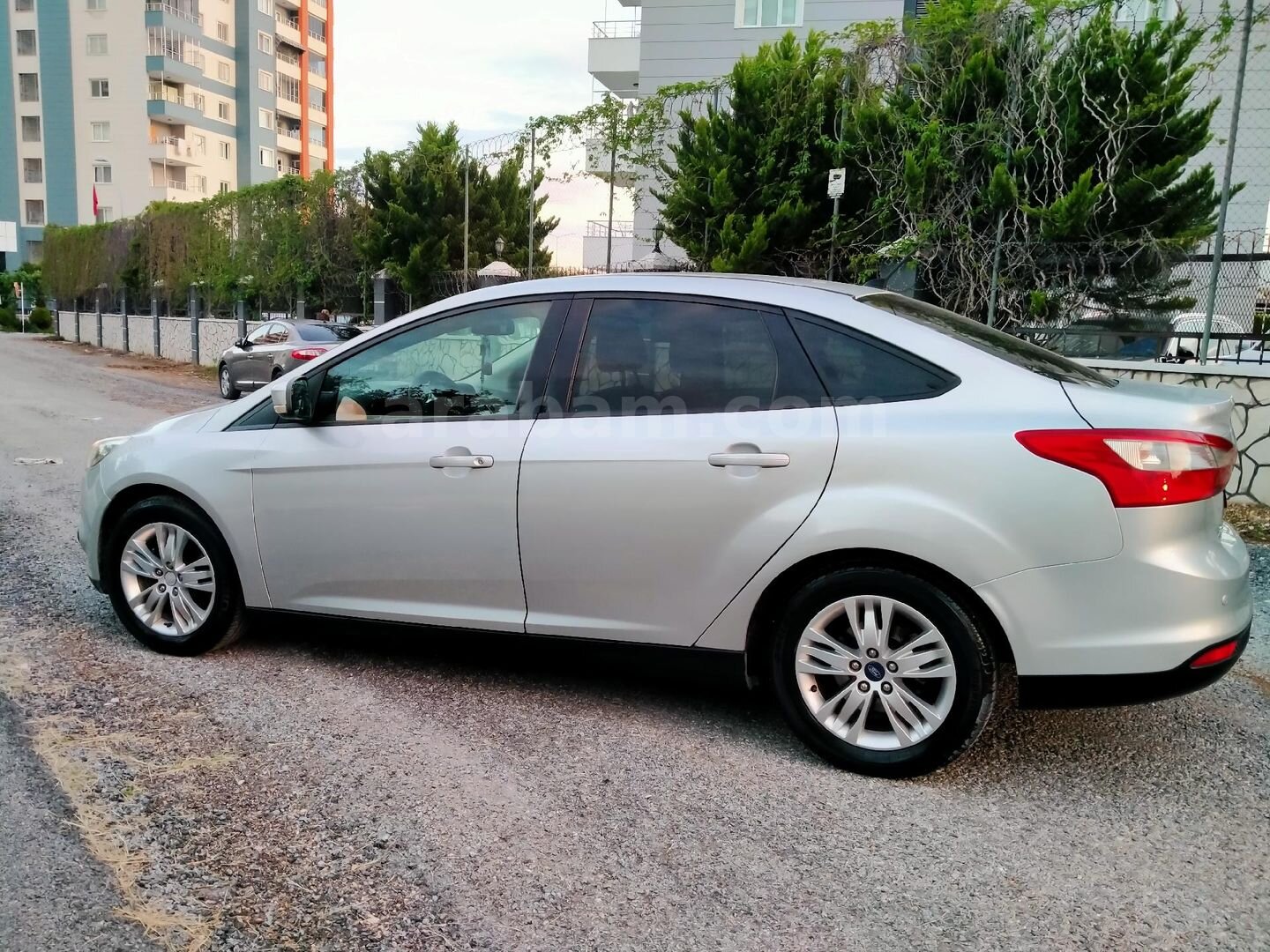 Sahibinden Ford Focus 1.6 TDCi Trend X 2013 Model Mersin 166.000 km Gri (Gümüş) 2