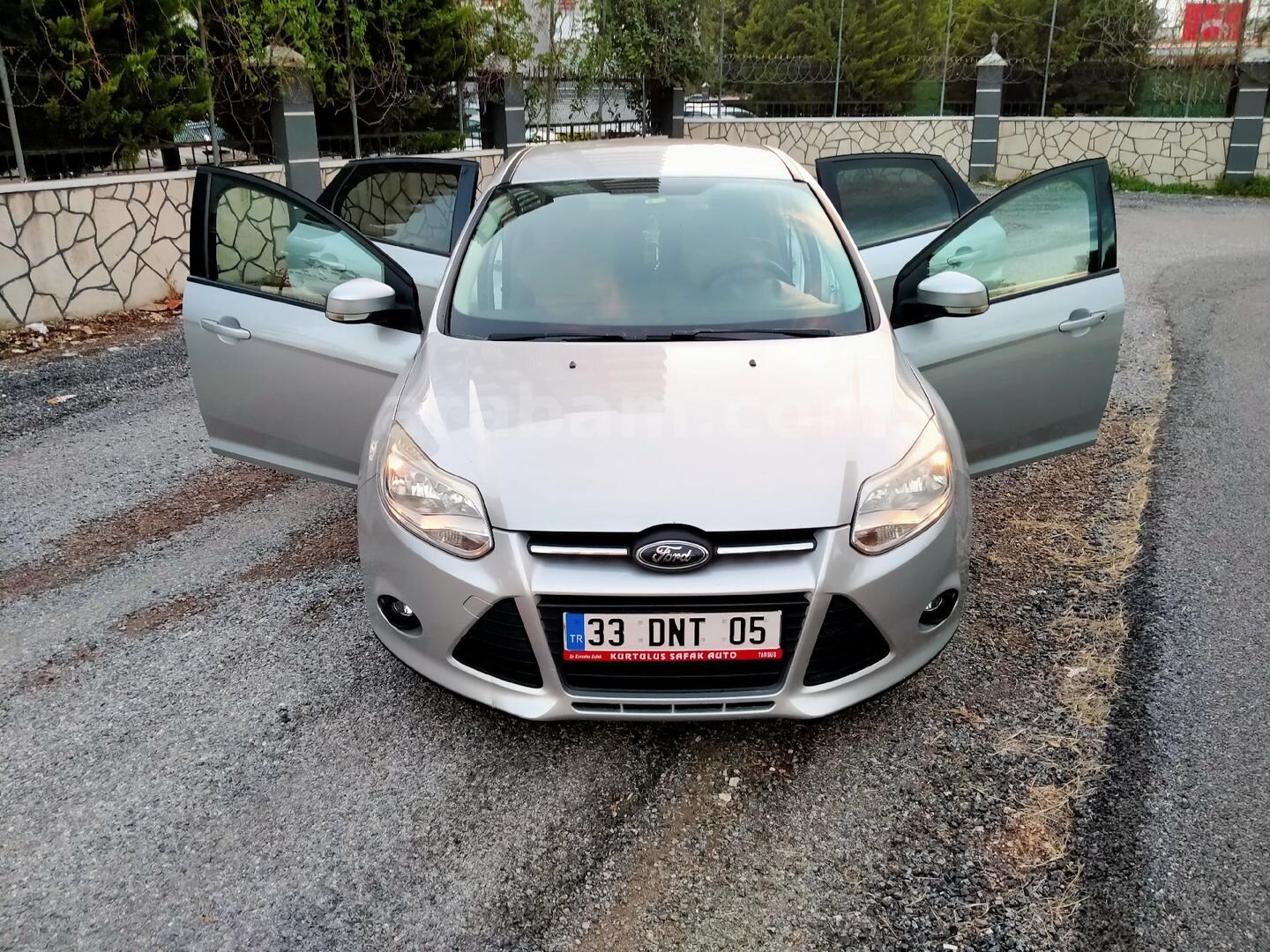 Sahibinden Ford Focus 1.6 TDCi Trend X 2013 Model Mersin 166.000 km Gri (Gümüş) 4
