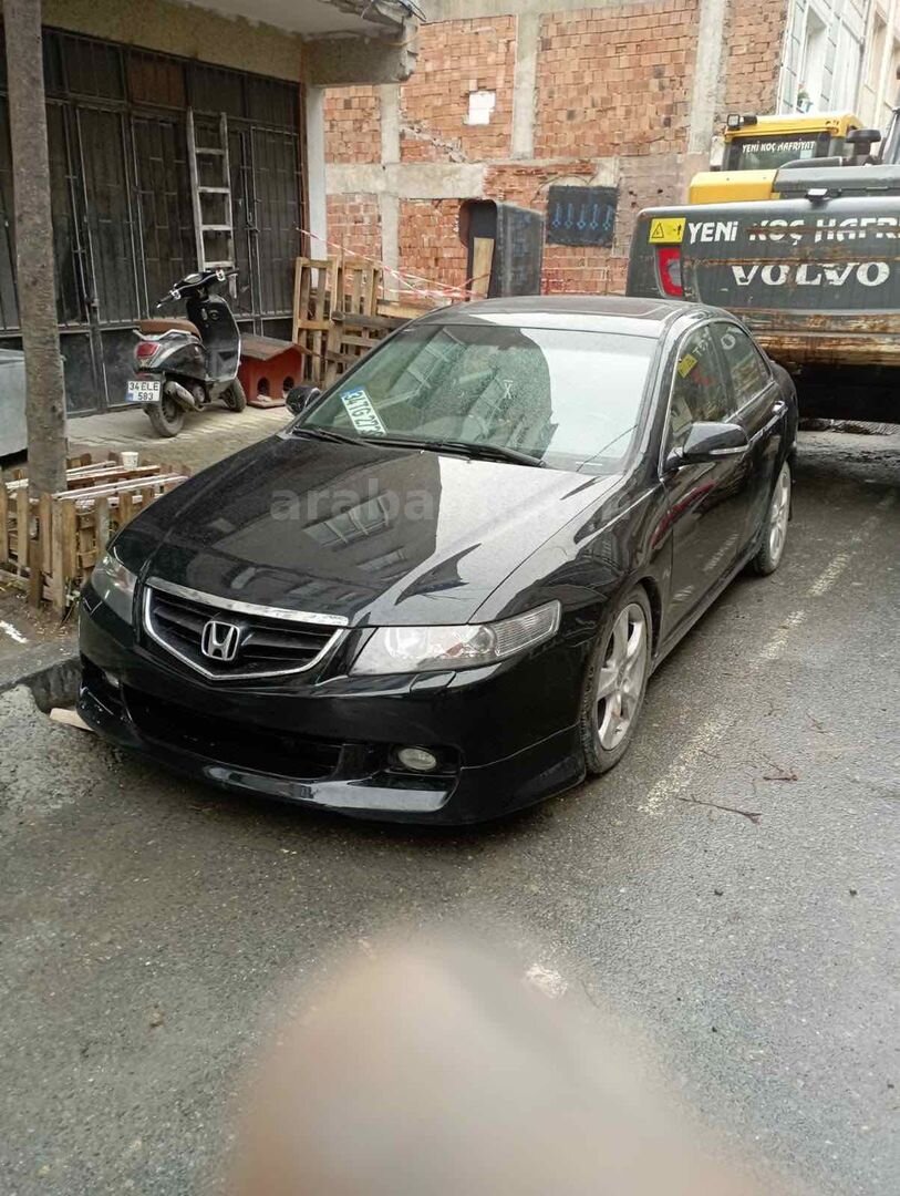 Sahibinden Honda Accord 2.4 Executive 2004 Model İstanbul 455.000 km Siyah 3