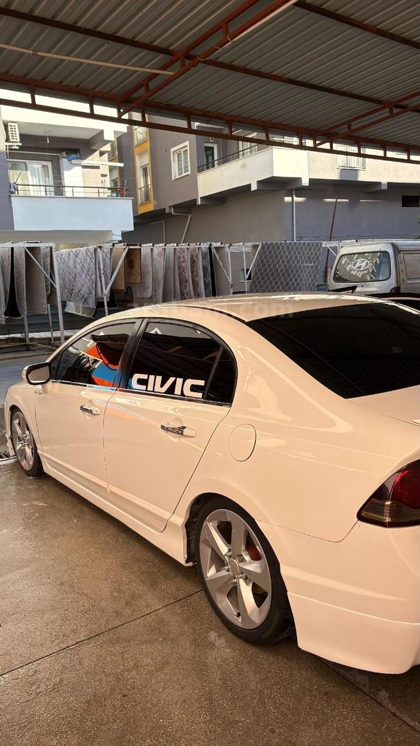 Sahibinden Honda Civic 1.6i VTEC Premium 2011 Model Osmaniye 200.000 km Beyaz 2