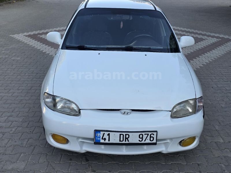 Sahibinden Hyundai Accent 1.3 LS 1998 Model Kırşehir 266.666 km Beyaz