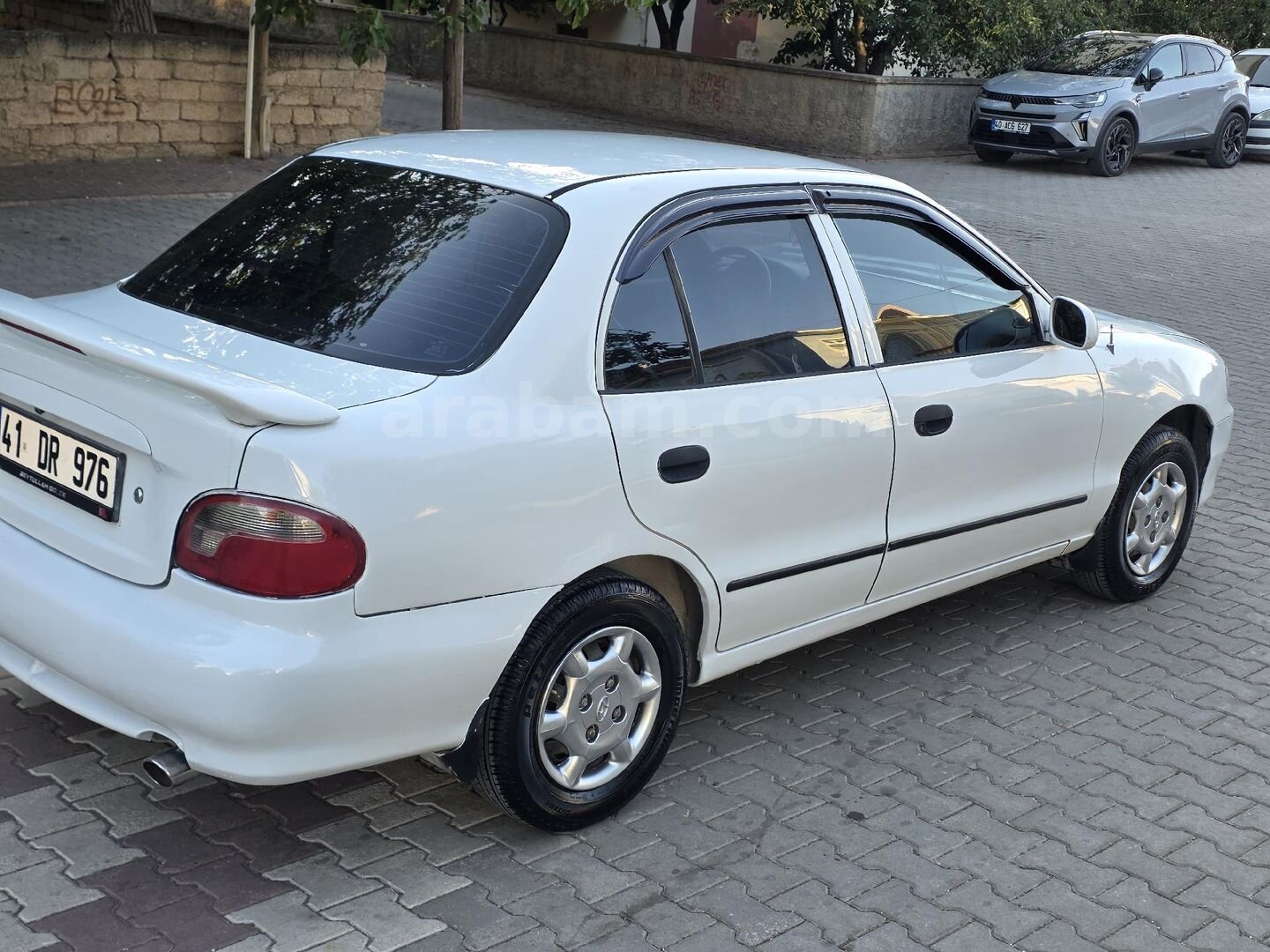 Sahibinden Hyundai Accent 1.3 LS 1998 Model Kırşehir 266.666 km Beyaz 4