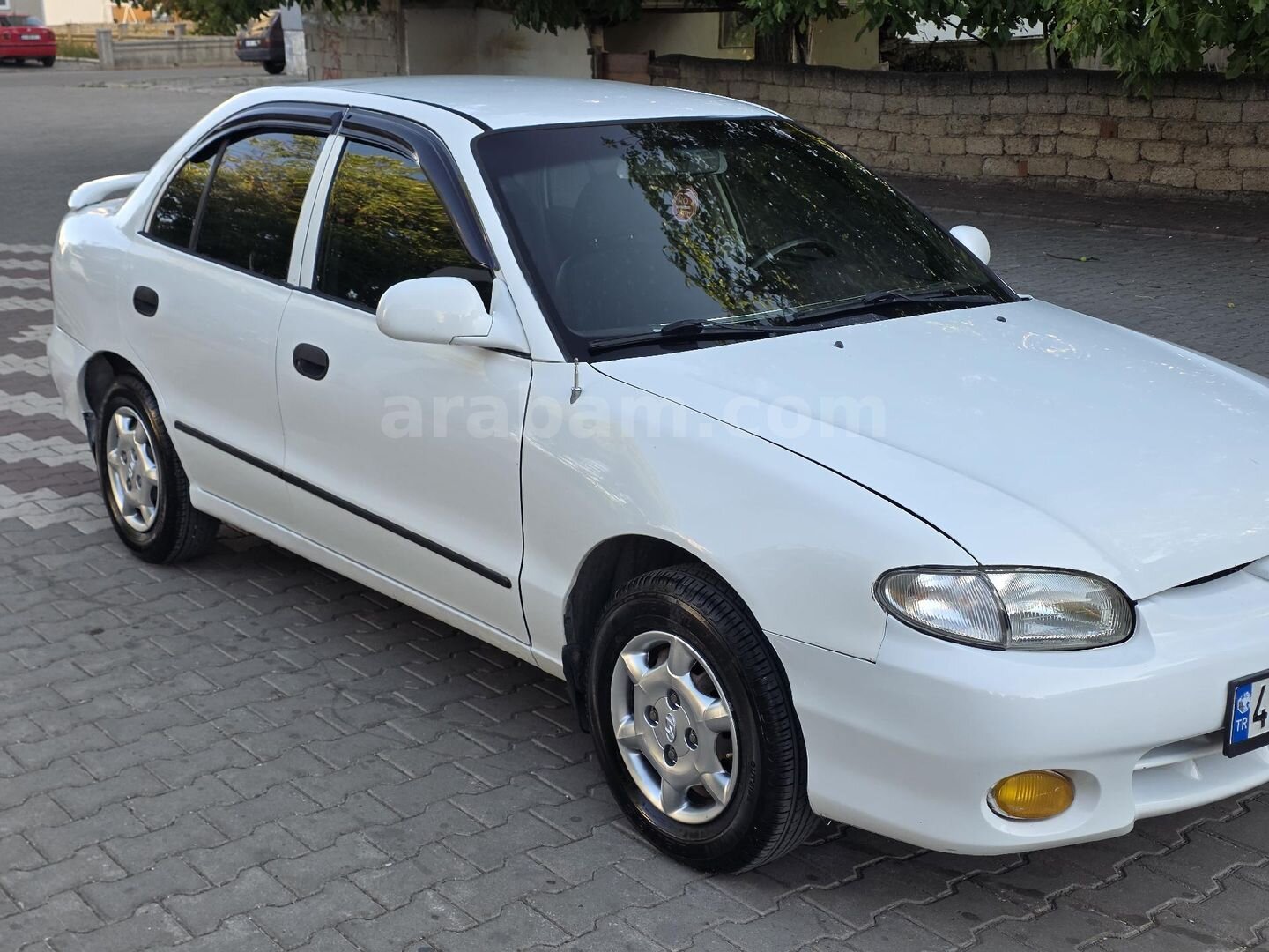 Sahibinden Hyundai Accent 1.3 LS 1998 Model Kırşehir 266.666 km Beyaz 3