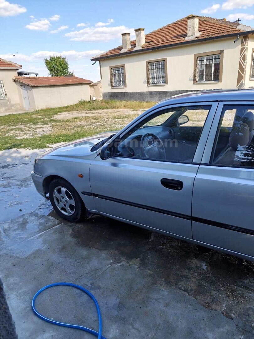 Sahibinden Hyundai Accent 1.3 LX 2000 Model Konya 310.000 km Gri 5