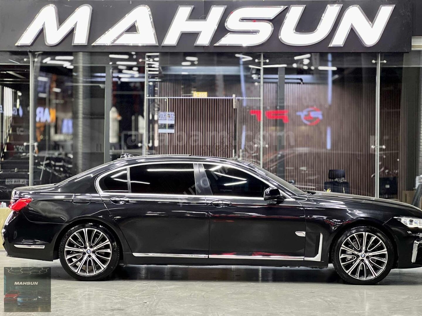 Galeriden BMW 7 Serisi 740i Long 2010 Model İstanbul 291.000 km Siyah 4