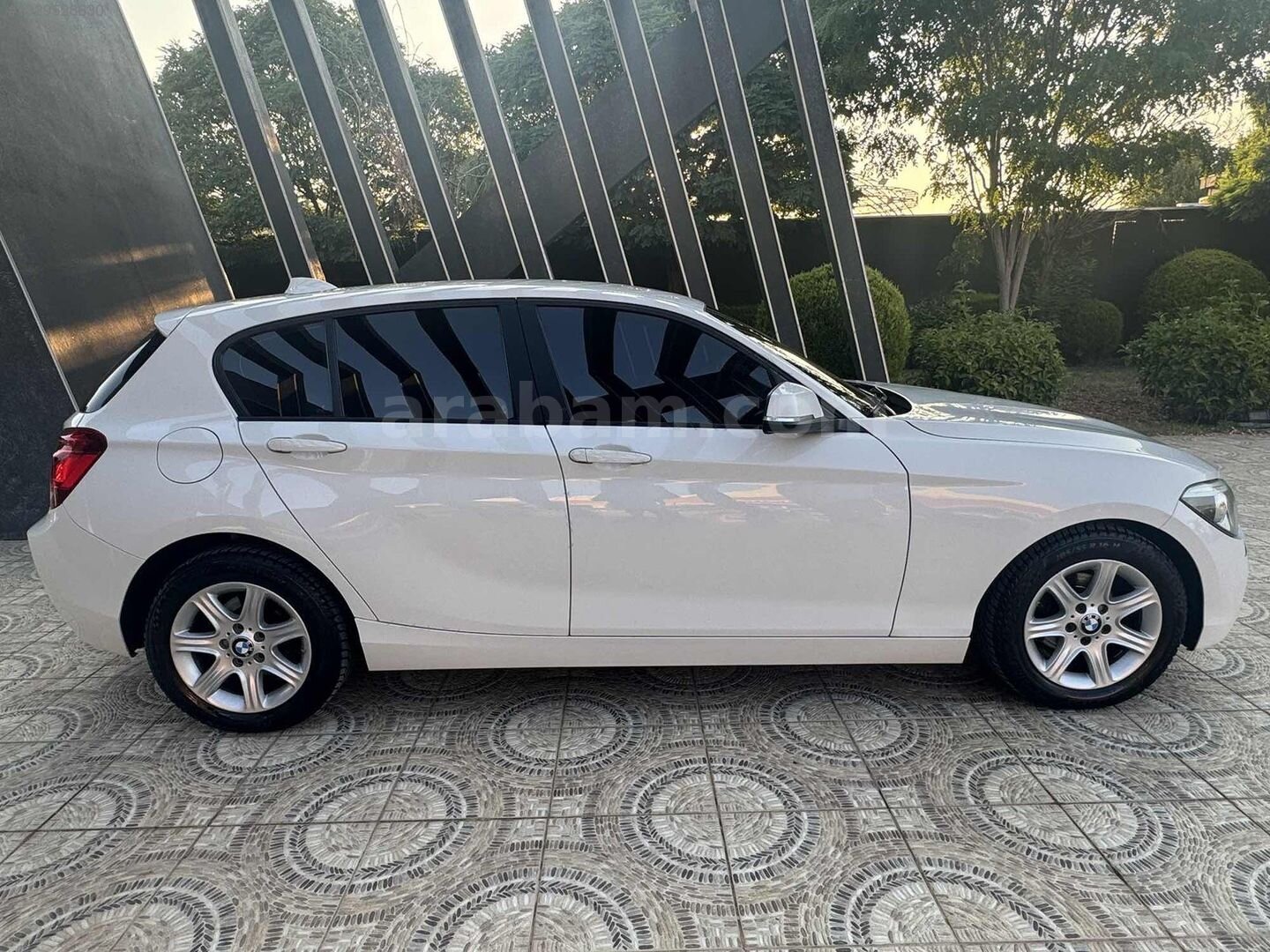 Galeriden BMW 1 Serisi 116i Joy Edition 2014 Model İzmir 125.000 km Beyaz 4