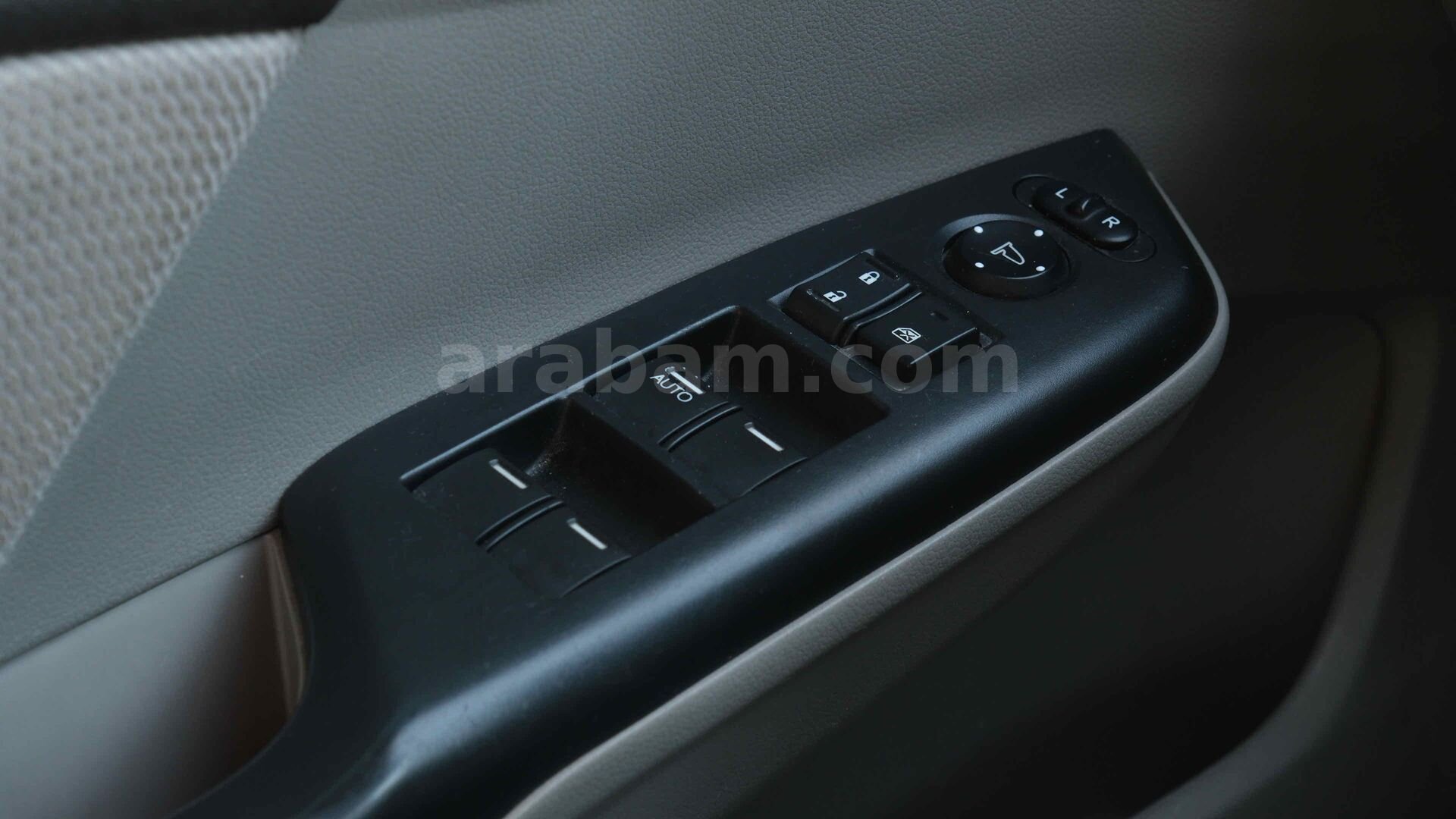 Sahibinden Honda Civic 1.6 Dream 2013 Model Kocaeli 173.300 km Beyaz 5