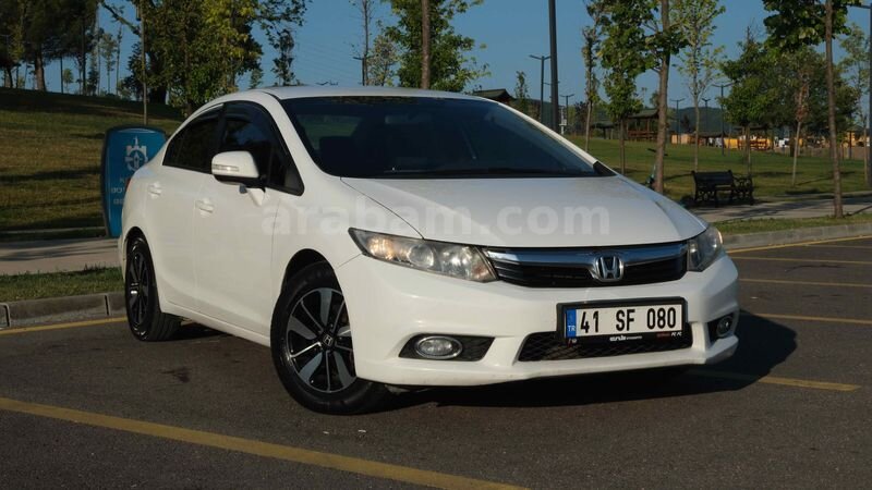 Sahibinden Honda Civic 1.6 Dream 2013 Model Kocaeli 173.300 km Beyaz