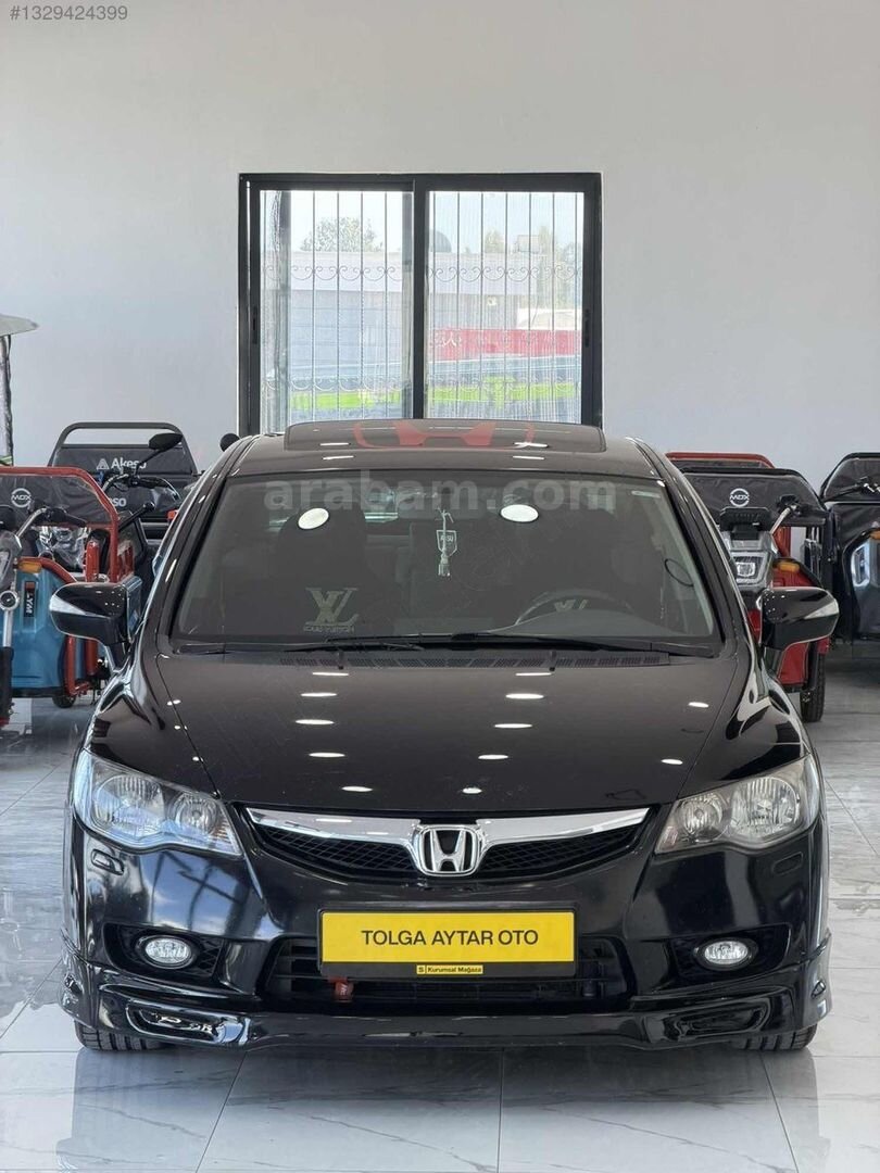 Galeriden Honda Civic 1.6i VTEC Elegance 2011 Model Antalya 158.000 km Siyah 1