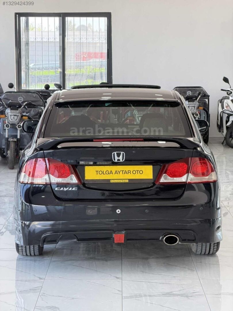 Galeriden Honda Civic 1.6i VTEC Elegance 2011 Model Antalya 158.000 km Siyah 5