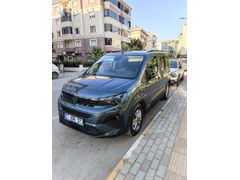 Sahibinden Peugeot Rifter 1.5 BlueHDI Allure 2025 Model