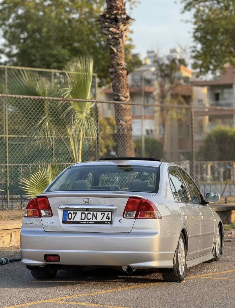 Sahibinden Honda Civic 1.6i VTEC ES 2005 Model Antalya 258.000 km Gri (Gümüş) 5