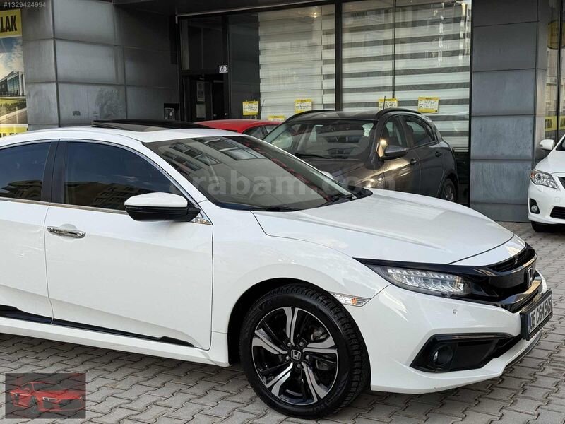Galeriden Honda Civic 1.6i VTEC Eco Executive 2020 Model Konya 89.000 km Beyaz