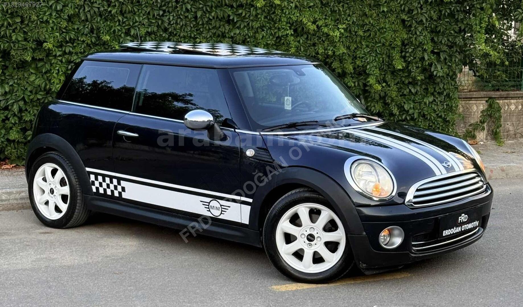 Galeriden Mini Cooper 1.6 Türkiye Paketi 2009 Model Sakarya 152.000 km Siyah 2