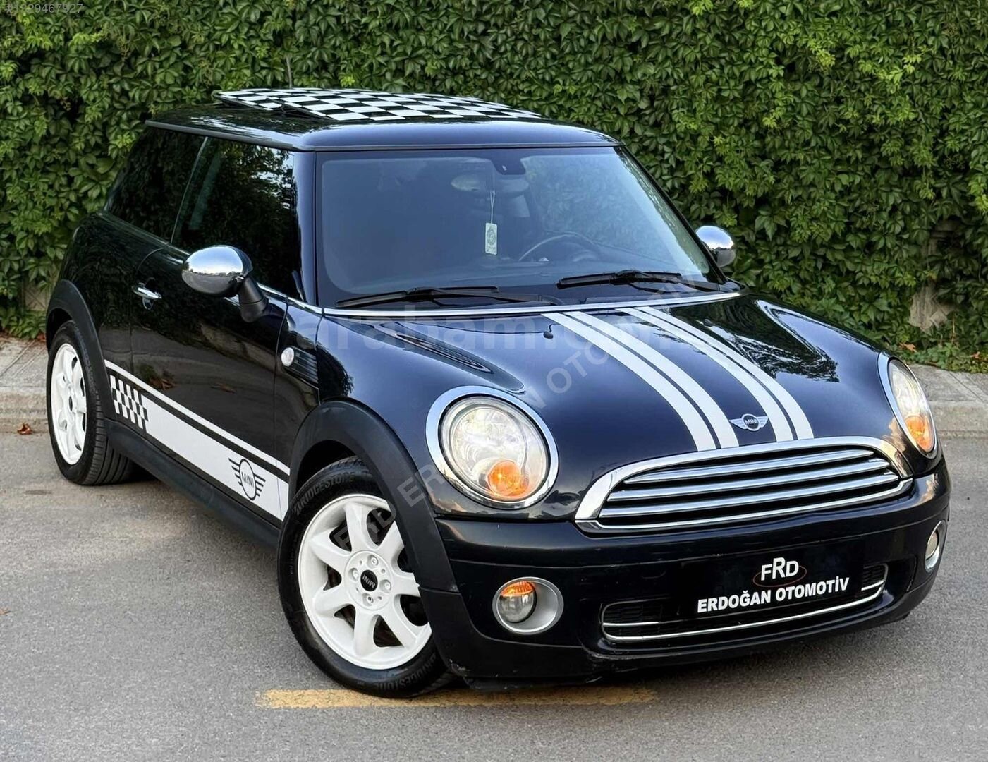 Galeriden Mini Cooper 1.6 Türkiye Paketi 2009 Model Sakarya 152.000 km Siyah 1
