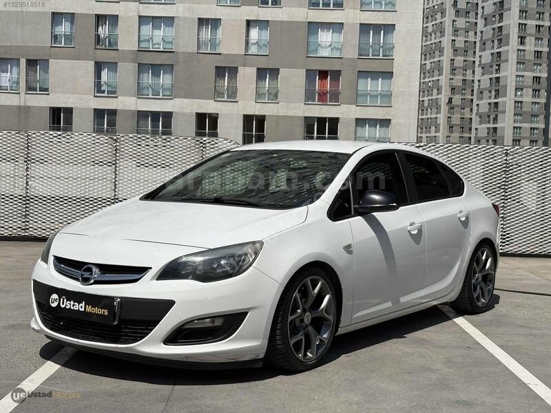 Galeriden Opel Astra 1.6 Edition 2015 Model İstanbul 154.000 km Beyaz