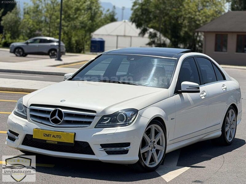 Galeriden Mercedes - Benz C 180 Kompressor BlueEfficiency AMG 2012 Model Kocaeli 212.000 km Beyaz