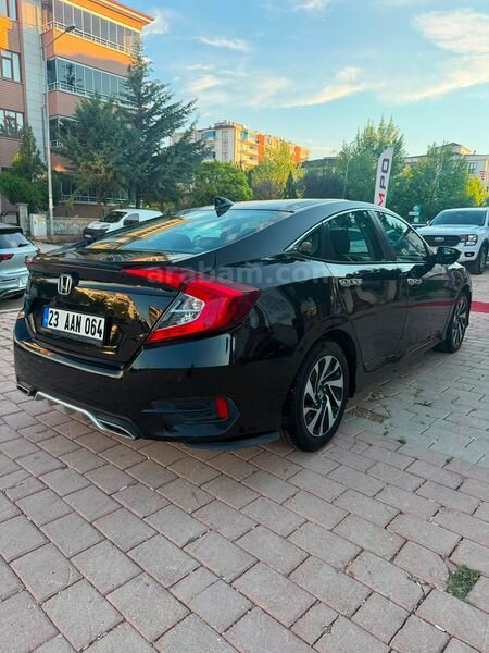 Galeriden Honda Civic 1.6i VTEC Eco Executive 2018 Model Elazığ 95.000 km Siyah