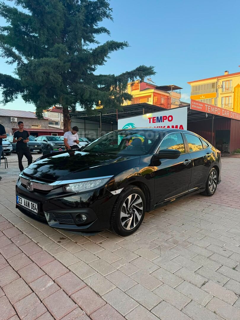 Galeriden Honda Civic 1.6i VTEC Eco Executive 2018 Model Elazığ 95.000 km Siyah 3