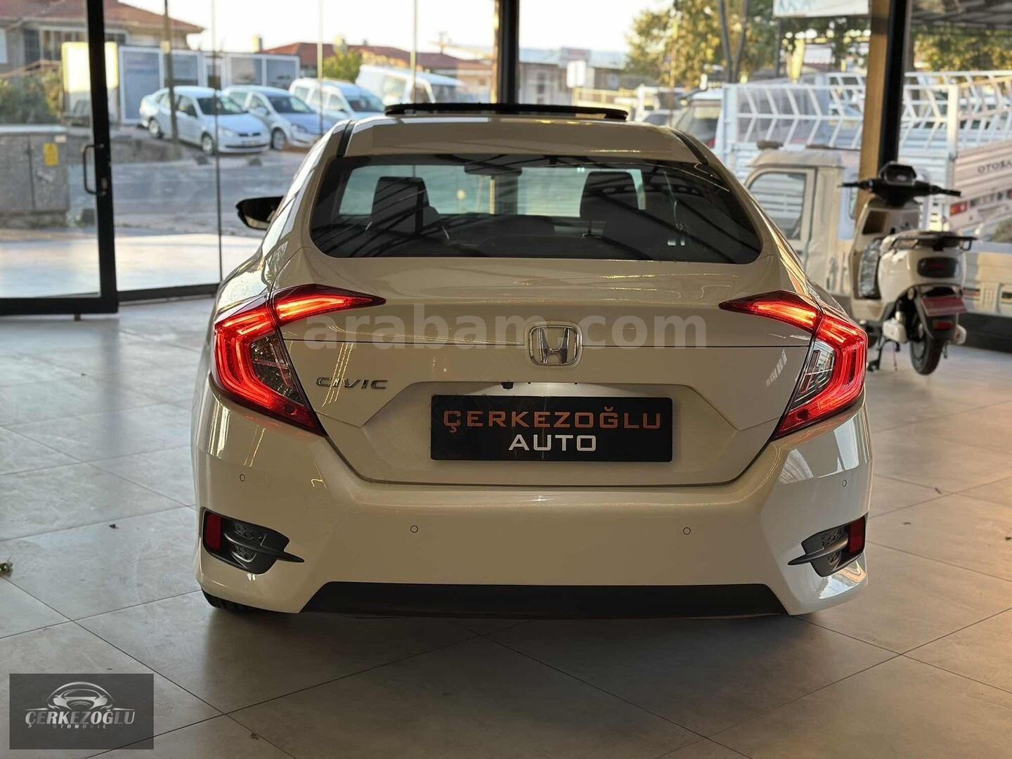 Galeriden Honda Civic 1.6i VTEC Eco Elegance 2017 Model Balıkesir 108.000 km Beyaz 5