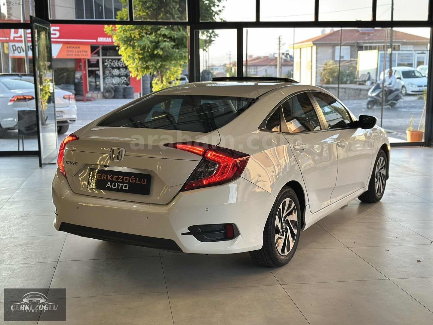 Galeriden Honda Civic 1.6i VTEC Eco Elegance 2017 Model Balıkesir 108.000 km Beyaz 4