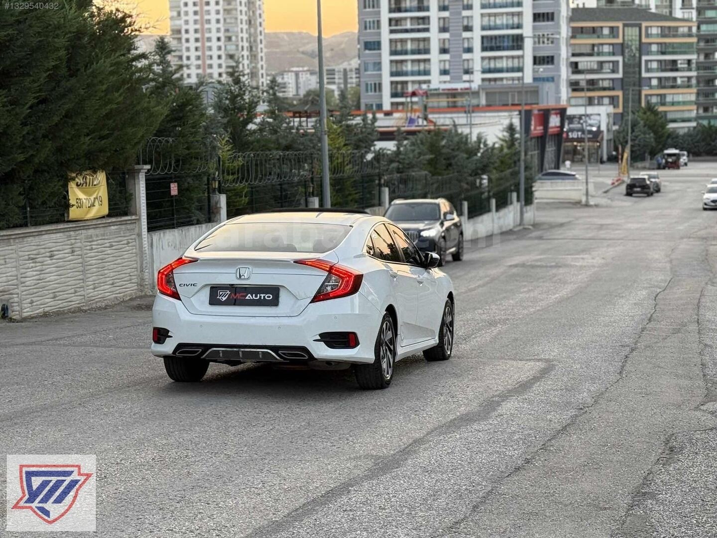 Galeriden Honda Civic 1.6i VTEC Eco Elegance 2019 Model Ankara 121.000 km Beyaz 3