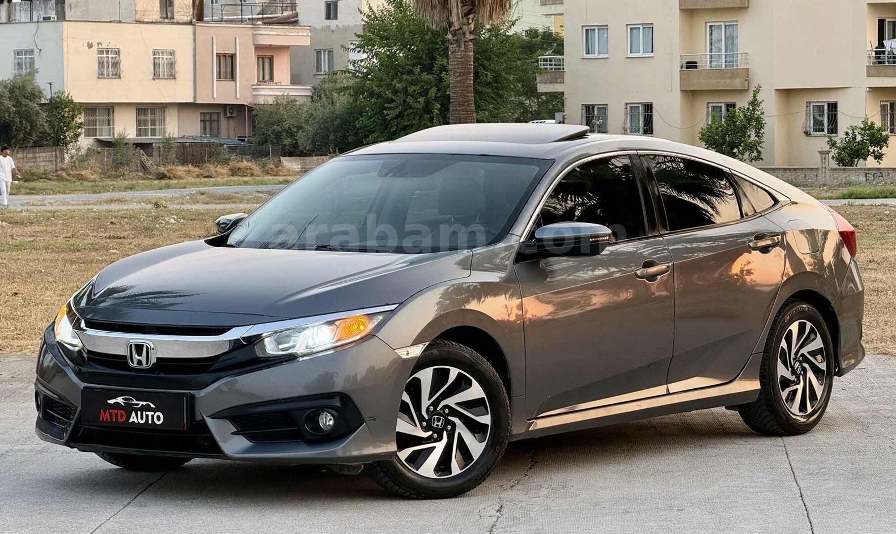 Galeriden Honda Civic 1.6i VTEC Eco Elegance 2017 Model Mersin 143.000 km Füme 2