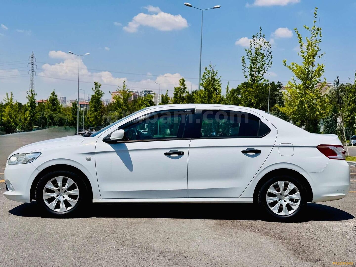 Galeriden Peugeot 301 1.2 VTi Access 2013 Model Ankara 105.500 km Beyaz 7