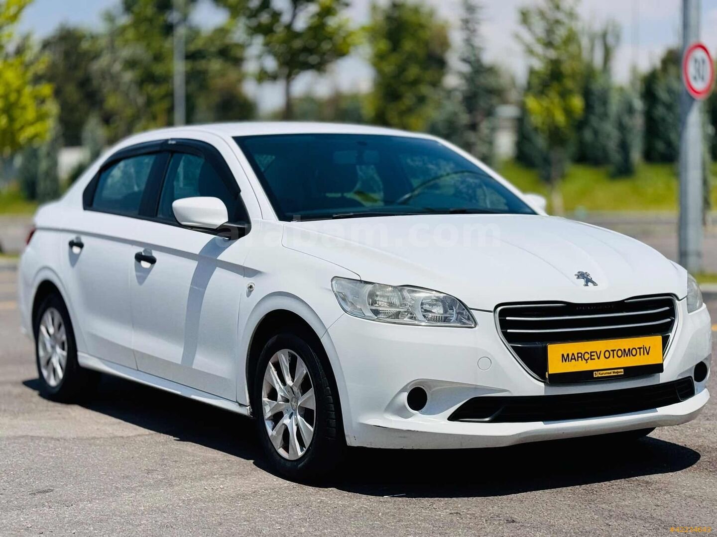 Galeriden Peugeot 301 1.2 VTi Access 2013 Model Ankara 105.500 km Beyaz 2