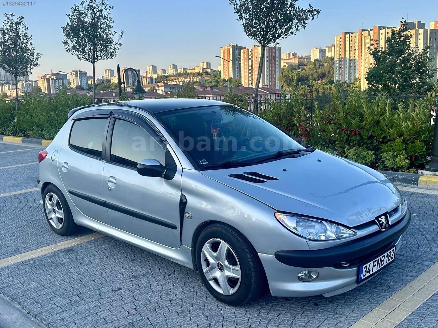 Galeriden Peugeot 206 1.4 Panoramic 2006 Model İstanbul 233.000 km Gri 2