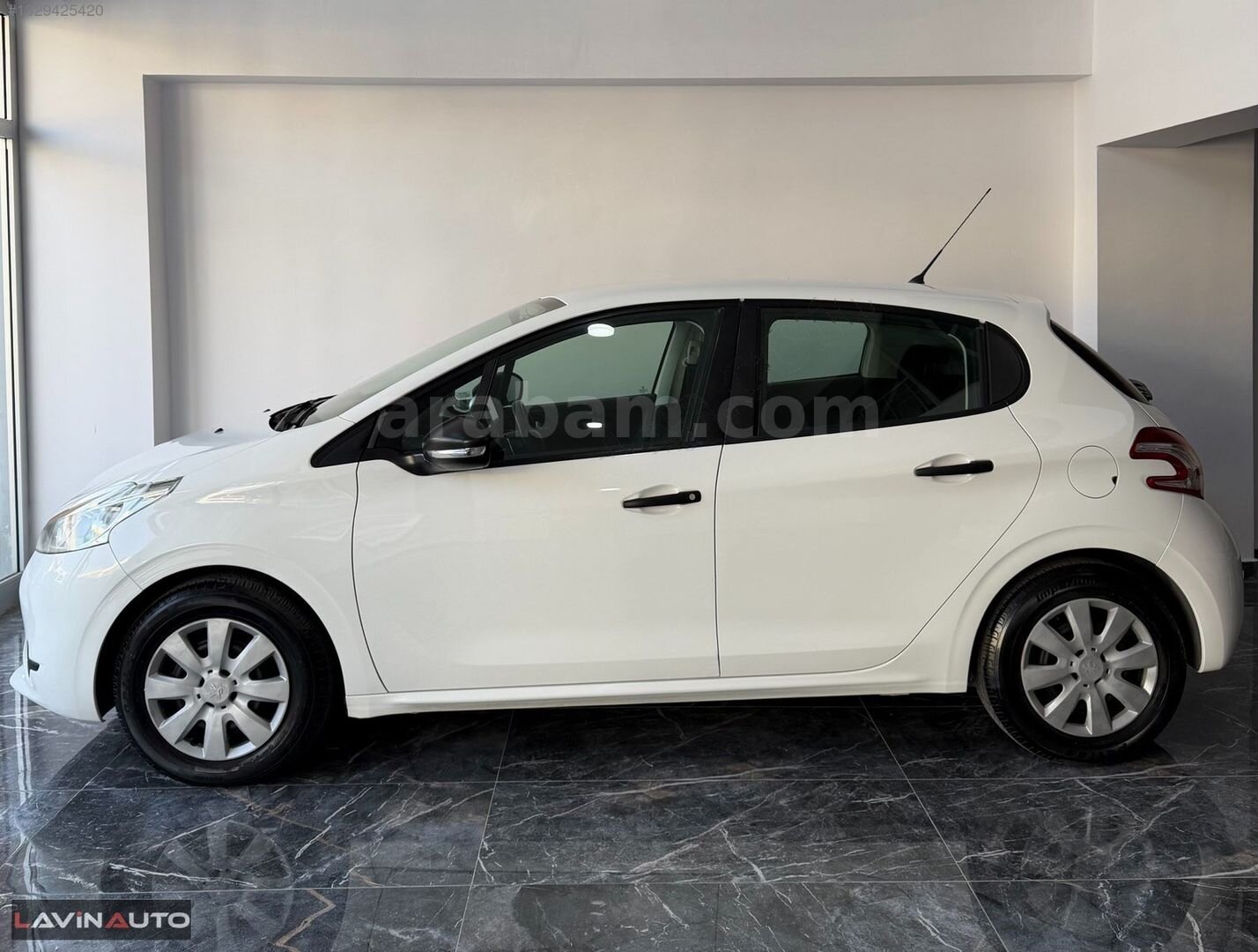 Galeriden Peugeot 208 1.2 VTi Access 2013 Model Diyarbakır 123.000 km Beyaz 4