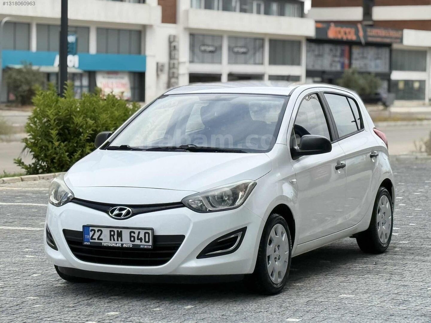 Galeriden Hyundai i20 1.2 D-CVVT Jump 2014 Model Antalya 74.000 km Beyaz 2