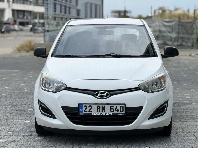 Galeriden Hyundai i20 1.2 D-CVVT Jump 2014 Model Antalya 74.000 km Beyaz