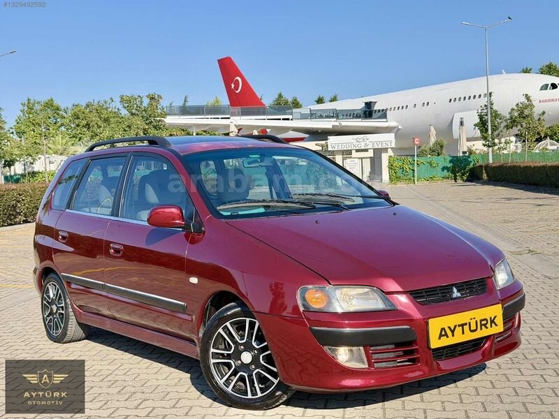 Galeriden Mitsubishi Space Star 1.6 2003 Model İstanbul 190.000 km Bordo