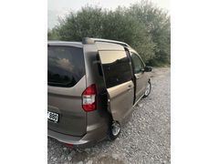 Sahibinden düşük km li çok temiz kullanılmış Ford Tourneo Courier 1.5 TDCi Titanium Plus 2021 Model 